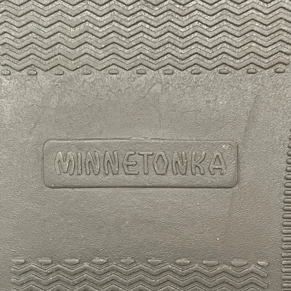 Minnetonka men brown